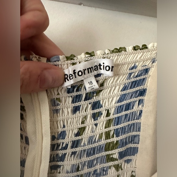 REFORMATION BLUE AND WHITE FLORAL JASEN DRESS - Picture 3 of 6